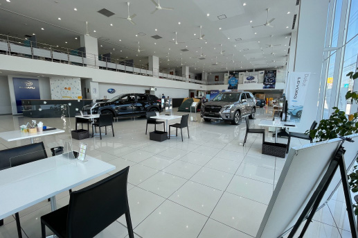 既存店舗の建替・改修 快適なショールーム・キッズコーナー・授乳室の設置